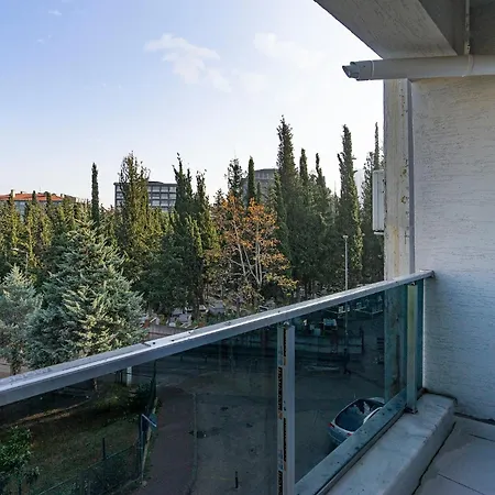 Spacious Flat W Balcony Near Metro In Osmangazi *